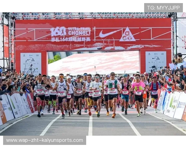 极限挑战运动员现场秀“飞天大动作”！